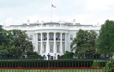 美国联邦政府面临部分停摆